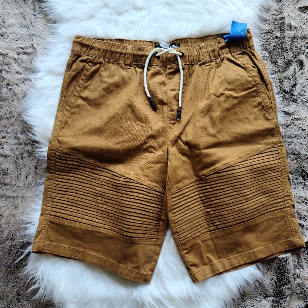 Detailed Hybrid Shorts